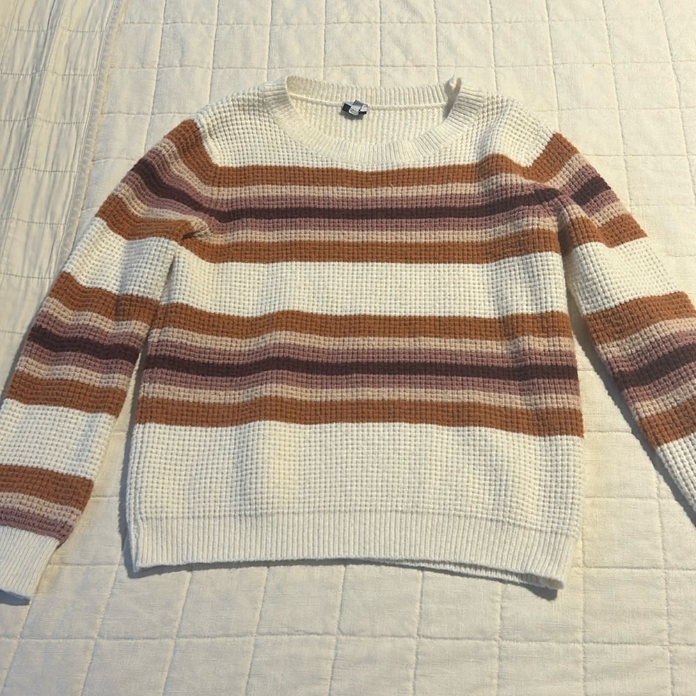 Boutique Cozy Casual sweater size m/l